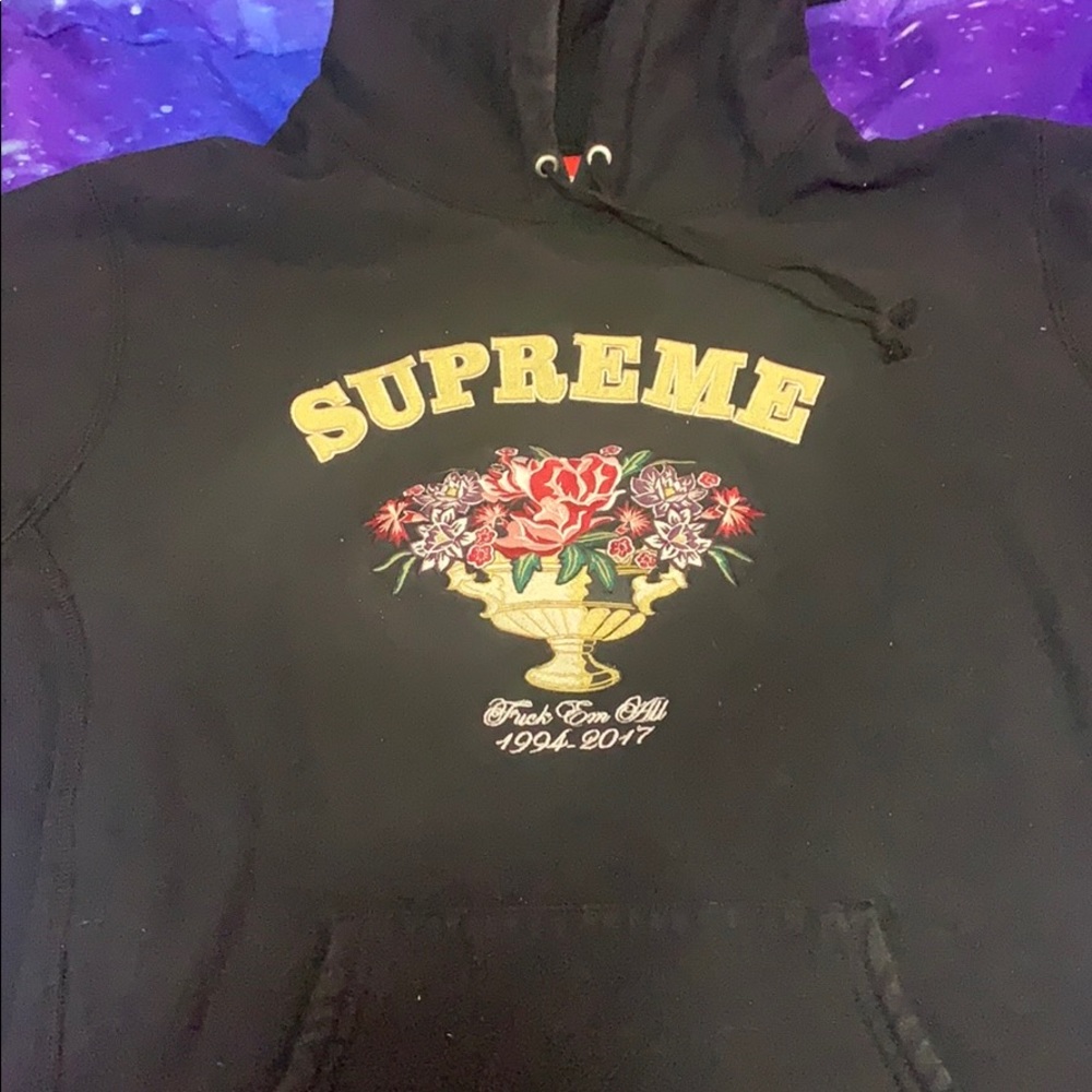 Supreme hoodie size Medium